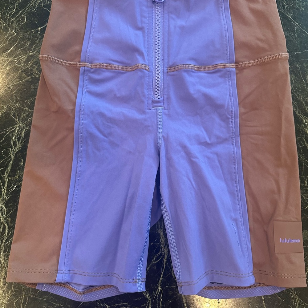 Lululemon Two-Tone Athletic Shorts size 4